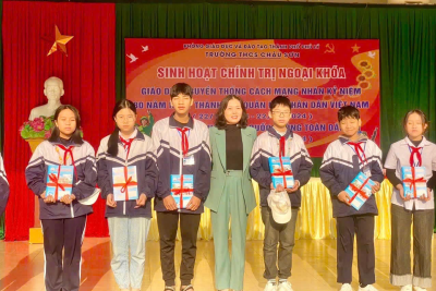 Nằm trong chuỗi các hoạt động phối hợp giữa Phòng Giáo dục và Đào tạo với Ban Chỉ huy quân sự thành phố, Ban tuyên giáo thành phố, Ban tuyên giáo tỉnh đã tổ chức tuyên truyền giáo dục truyền thống cách mạng nhân kỷ niệm 80 năm ngày thành lập Quân đội nhân dân Việt Nam và 35 năm ngày hội quốc phòng toàn dân tại trường THCS Châu Sơn-thành phố Phủ Lý tỉnh Hà Nam vào ngày 18/12/2024