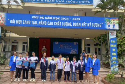 Sáng ngày 28/10, tại trường THCS Châu Sơn phối hợp với trung tâm anh ngữ Ocean edu tổ chức chuyên đề giáo dục kĩ năng sống: Bí kíp học nhanh nhớ lâu. Chuyên đề nhằm tạo thói quen học tập giúp HS vượt qua các kỳ thi, kiểm tra, bài tập